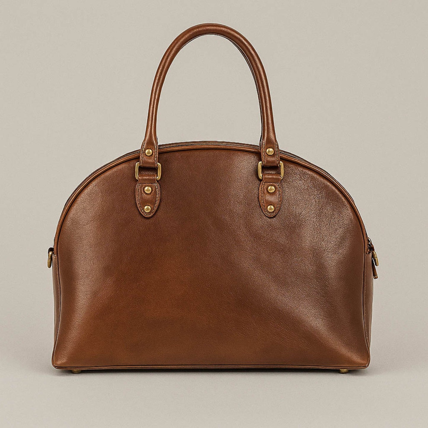 Women's Chic Leather Duffel: Ideal for Weekends