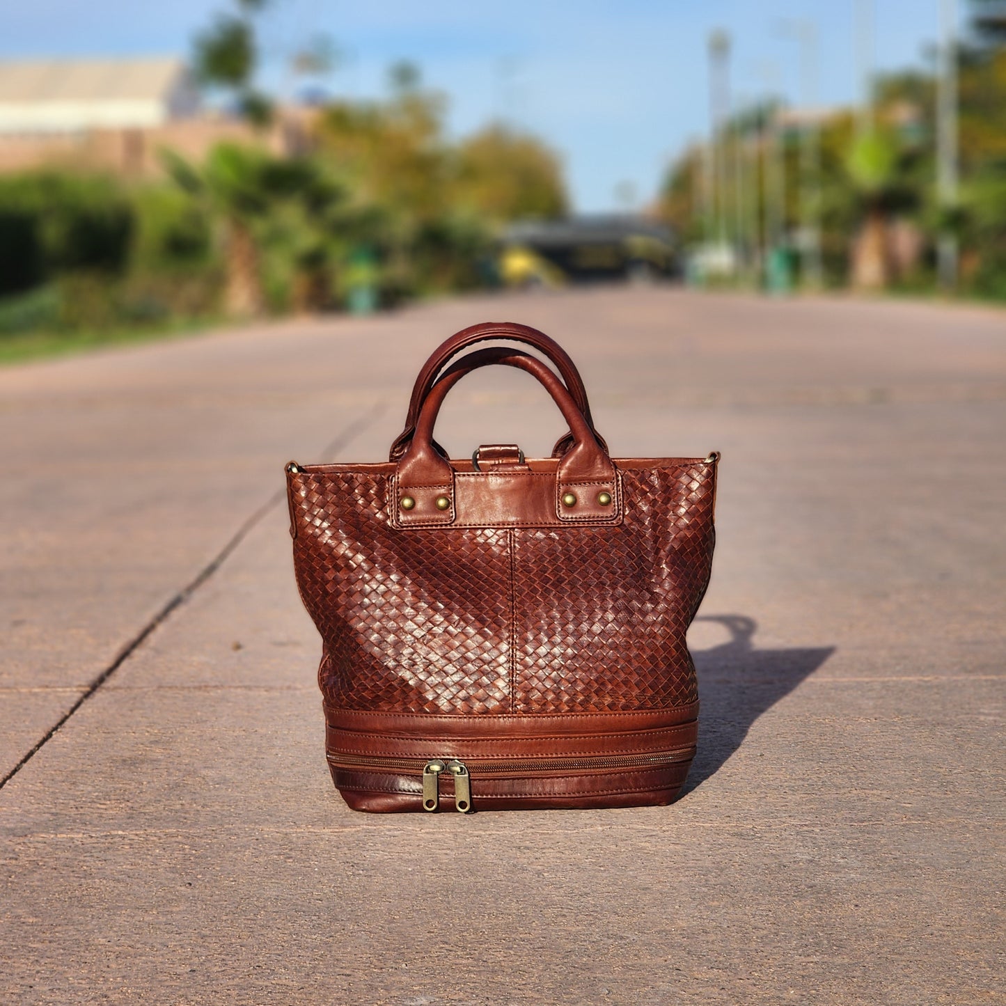 Woven Leather Convertible: Versatile Elegance